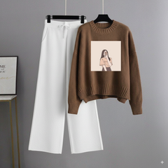 Brown Sweatshirt Selfie Girl with White Flapper Trouser